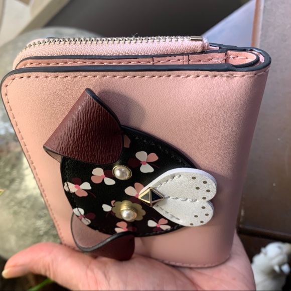 RARE❤️Authentic Kate Spade leather pup L.Zip around wallet/ID❤️ - Picture 8 of 8